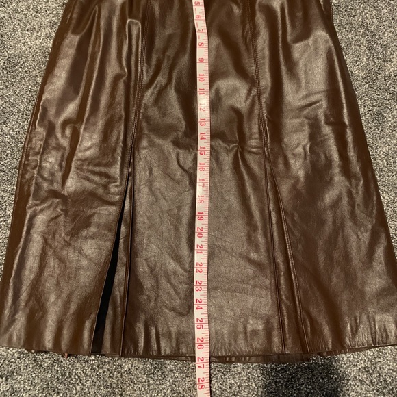 Vintage Etienne Aigner Genuine Leather Skirt side zip button Brown Size 10 - Picture 14 of 17